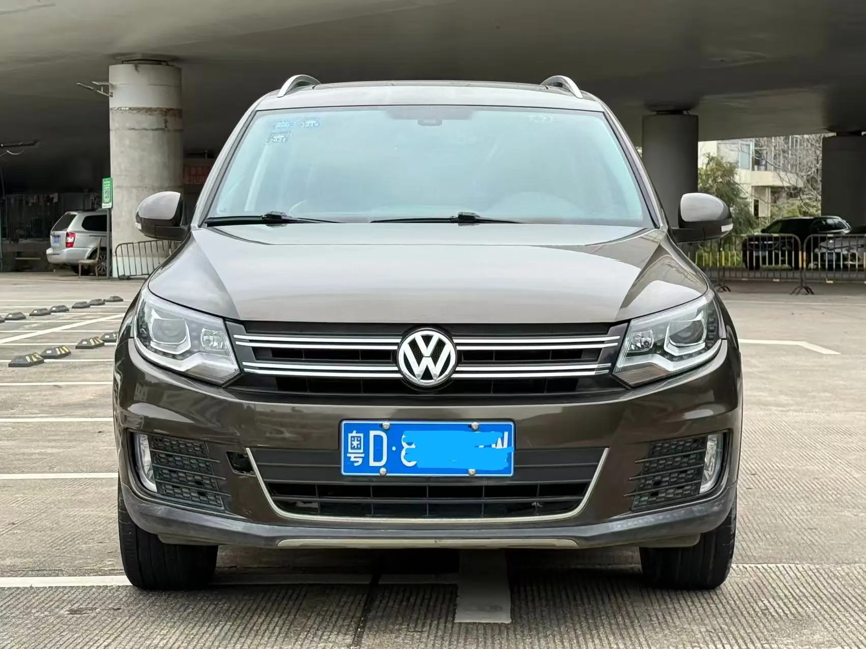 Volkswagen Tiguan (Tharu)  из Китая