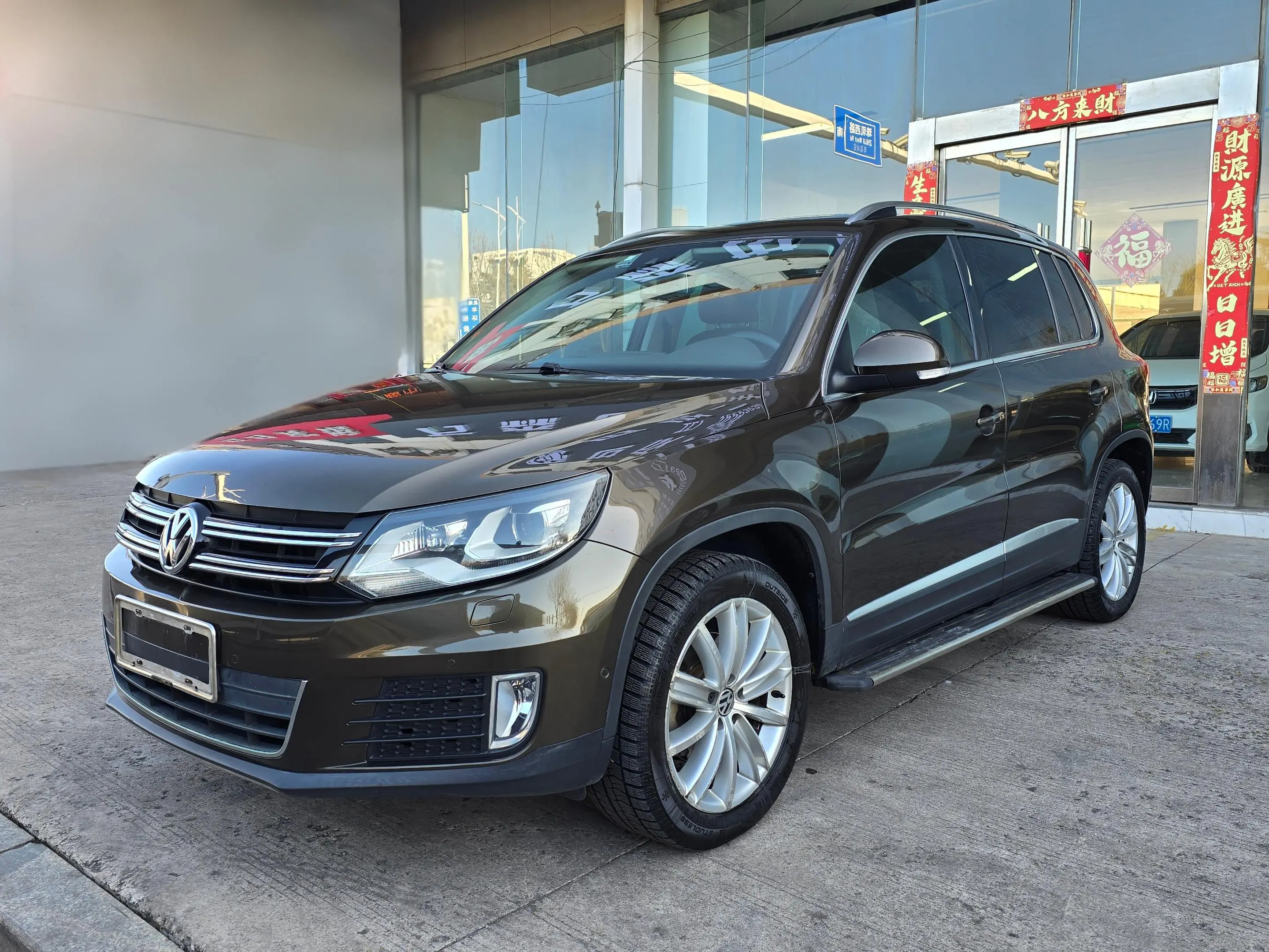 Volkswagen Tiguan (Tharu)  из Китая