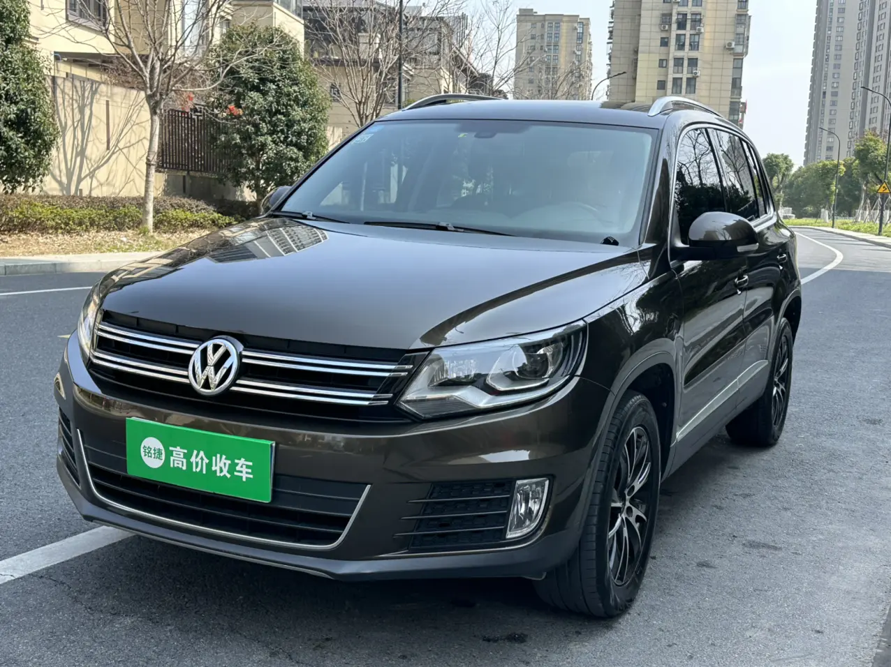 Volkswagen Tiguan (Tharu)  из Китая