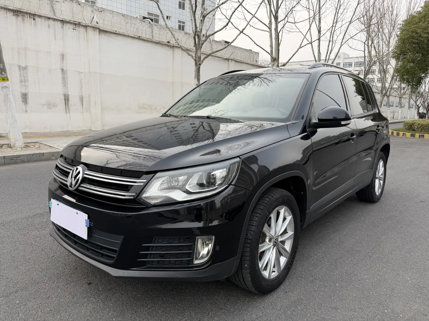 Volkswagen Tiguan (Tharu)