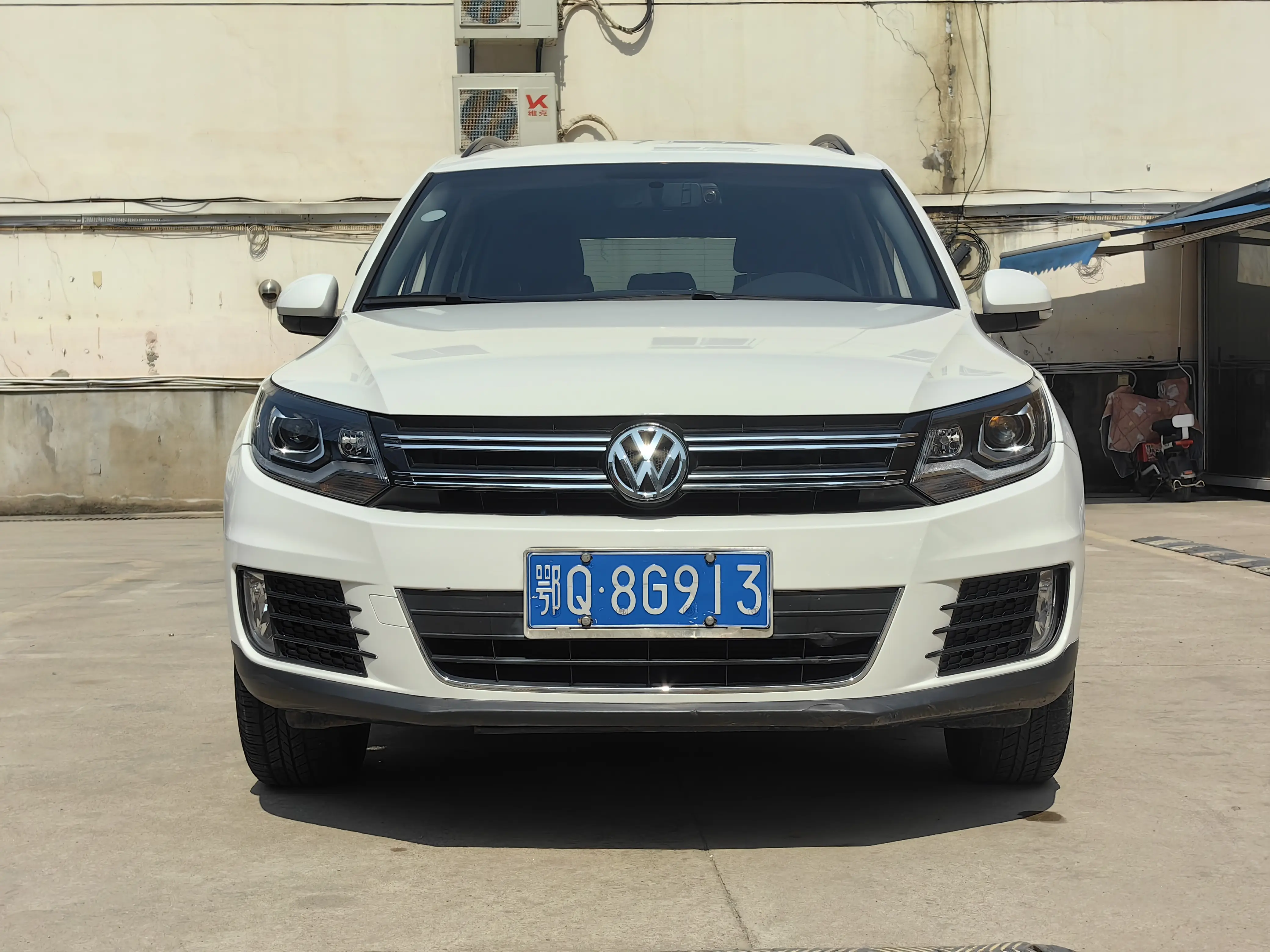 Volkswagen Tiguan (Tharu)  из Китая