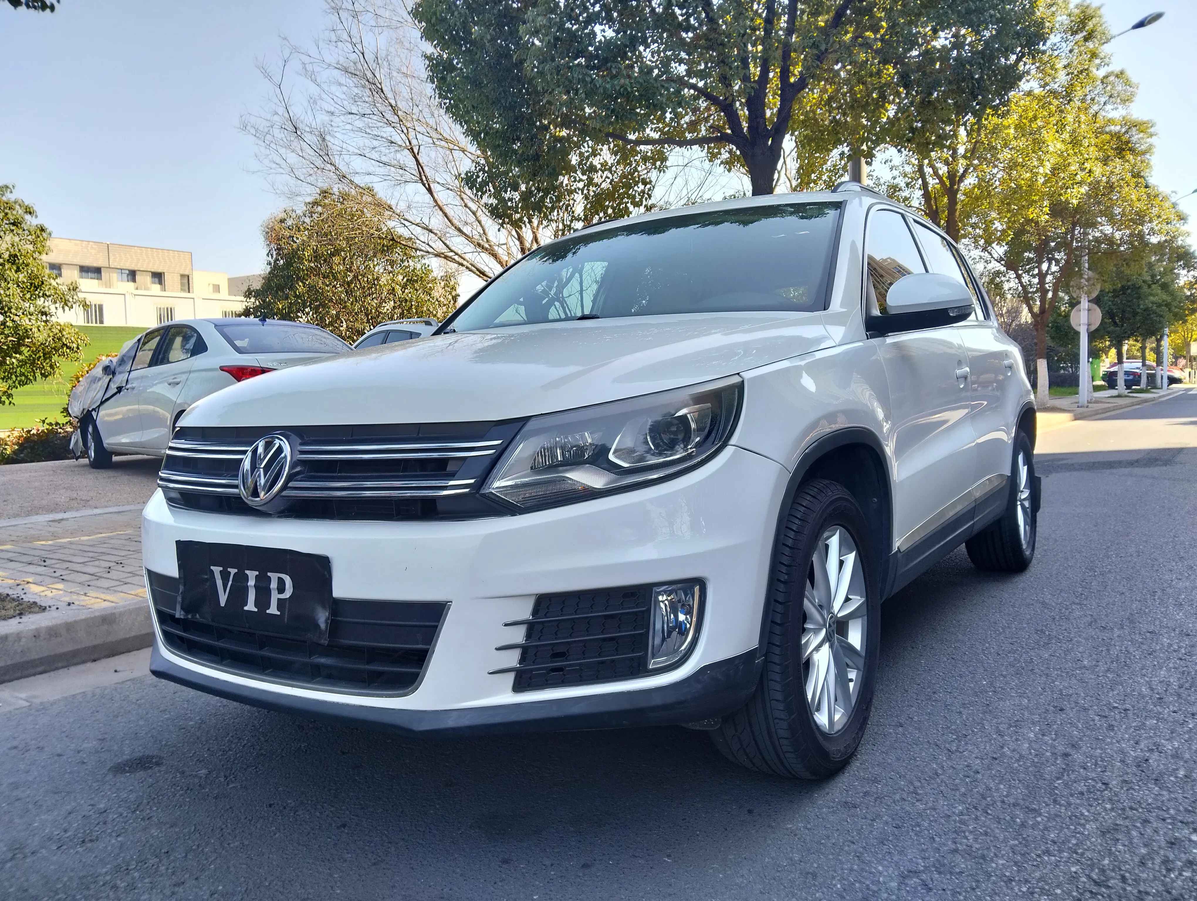 Volkswagen Tiguan (Tharu)  из Китая