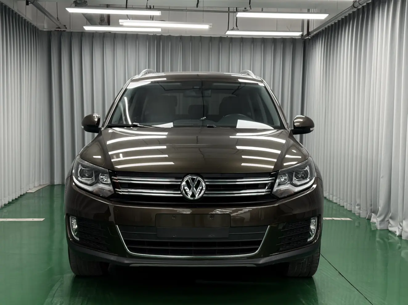 Volkswagen Tiguan (Tharu)  из Китая