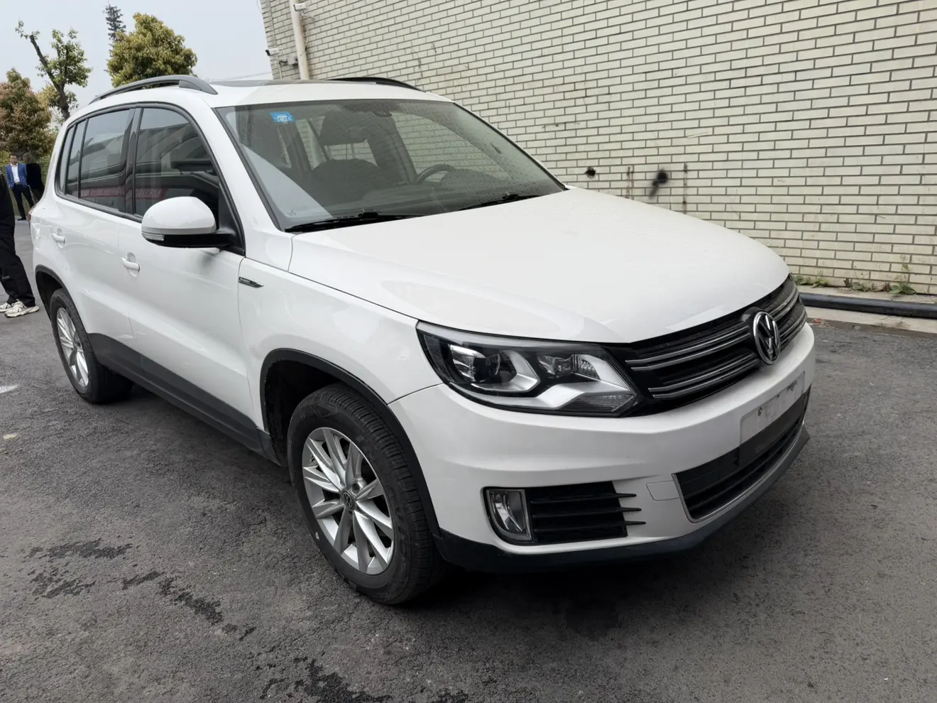 Volkswagen Tiguan (Tharu)  из Китая