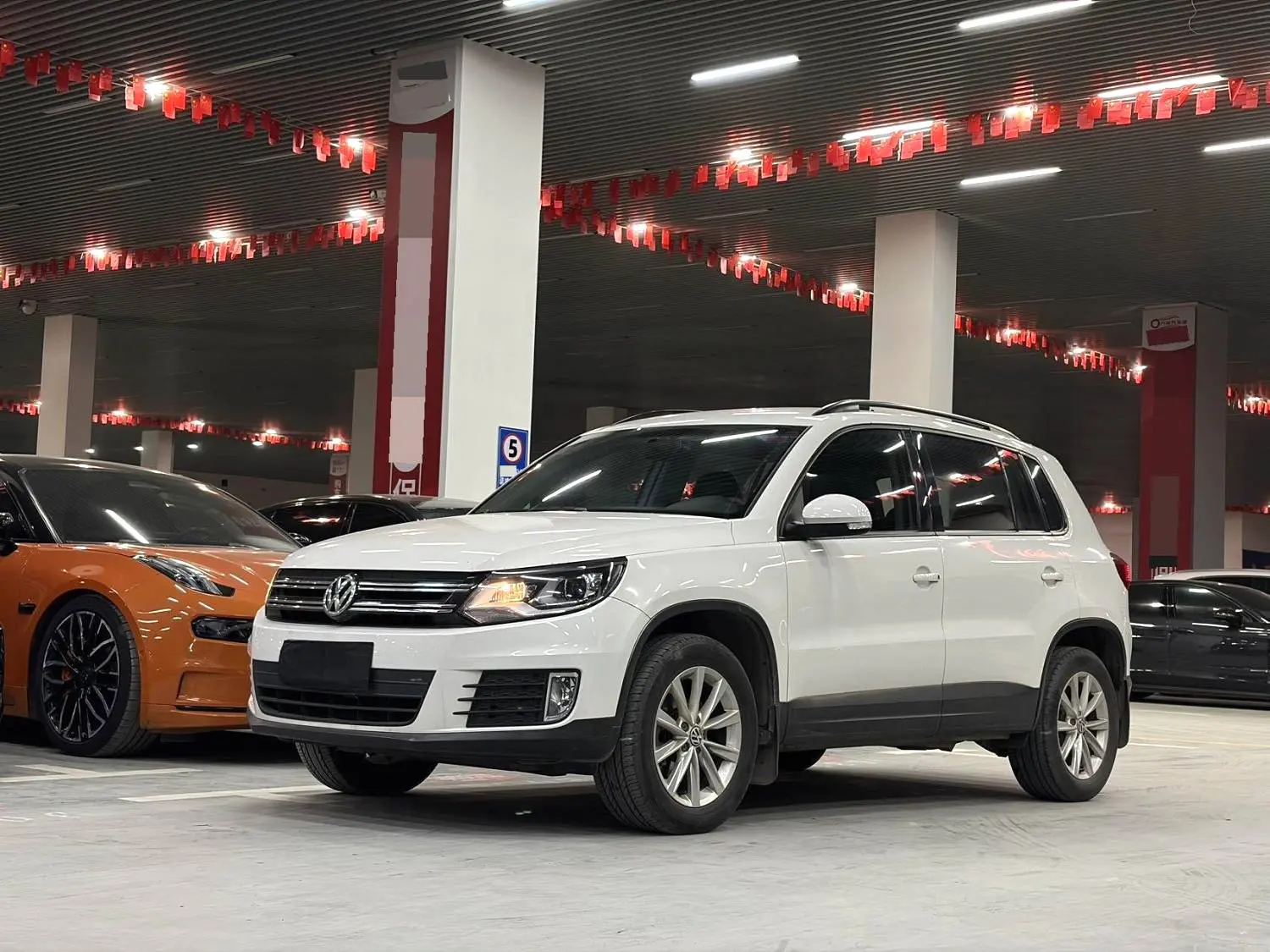 Volkswagen Tiguan (Tharu)  из Китая