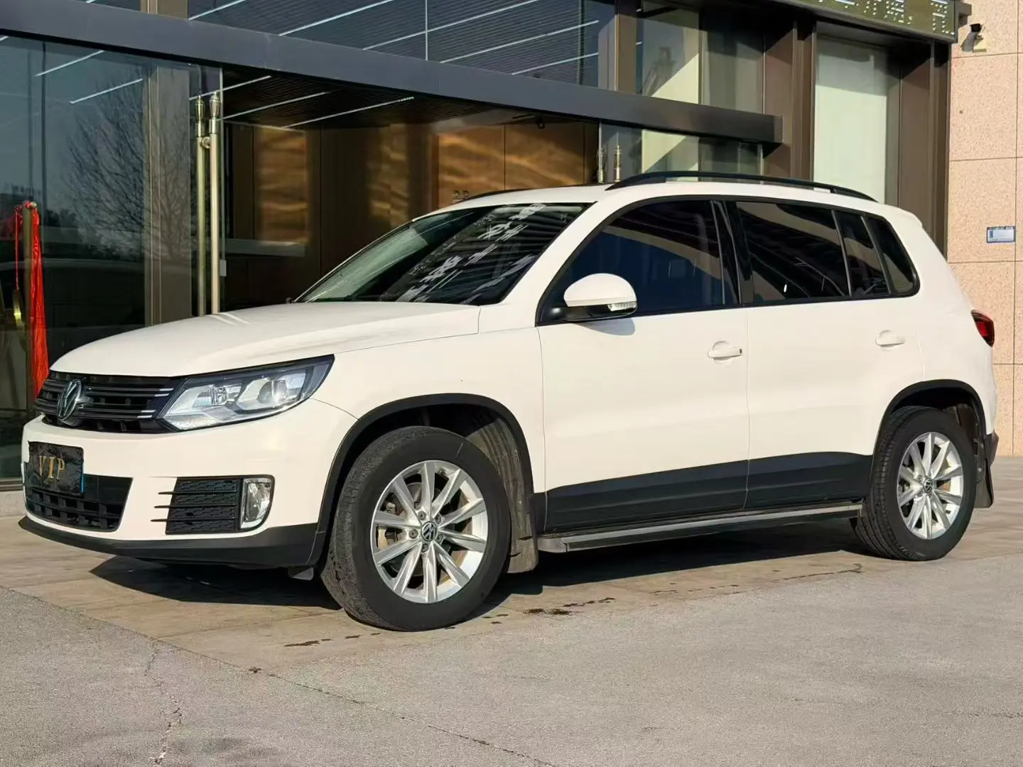 Volkswagen Tiguan (Tharu)  из Китая