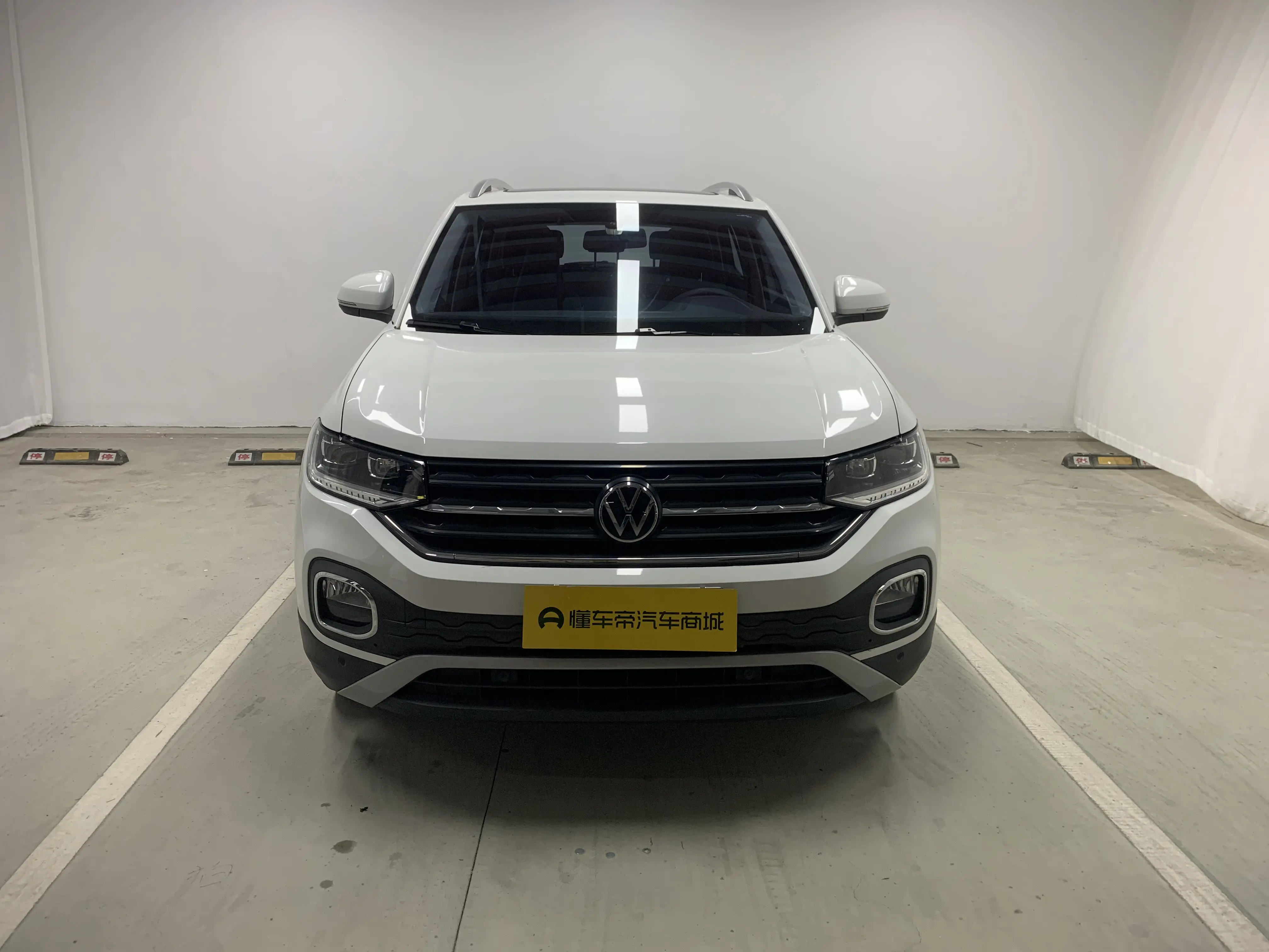 Volkswagen Explore the shadows  из Китая