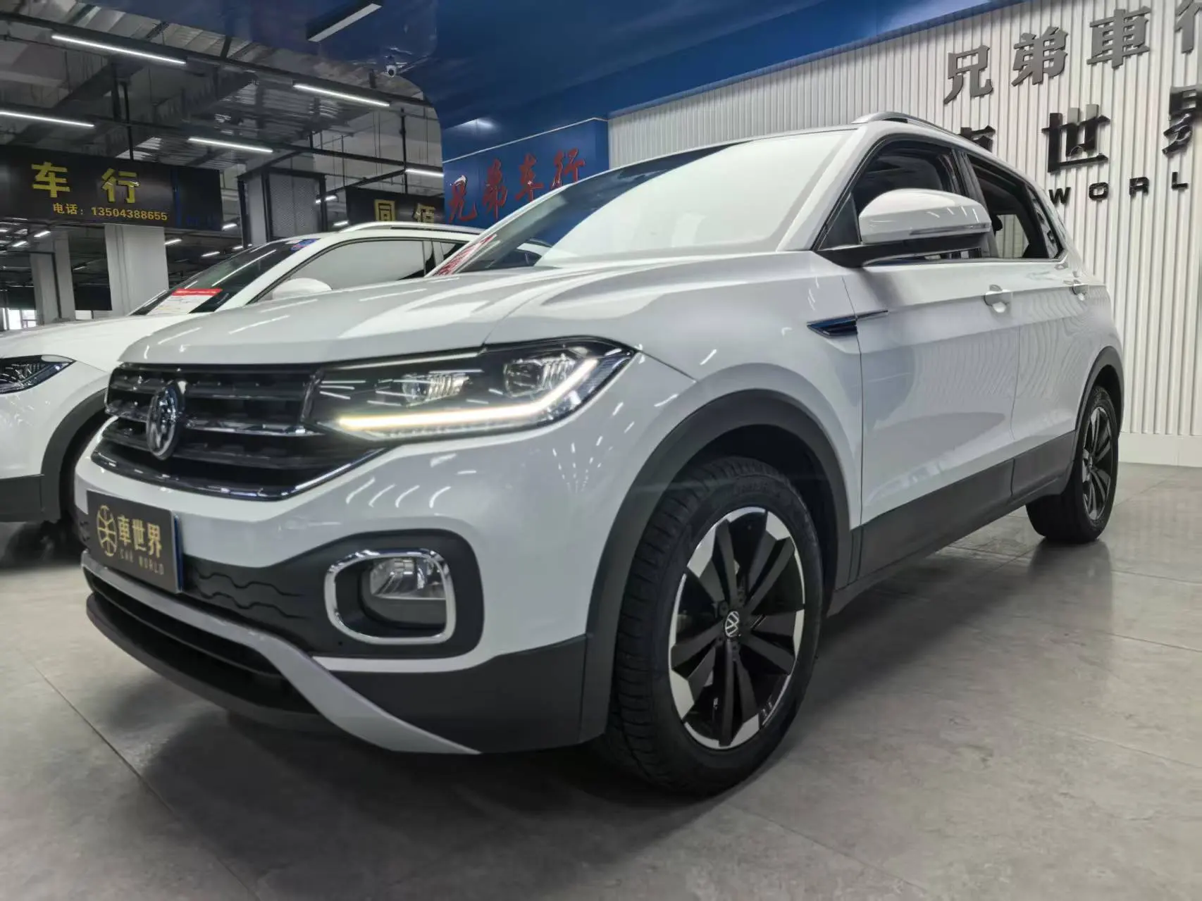 Volkswagen Explore the shadows  из Китая