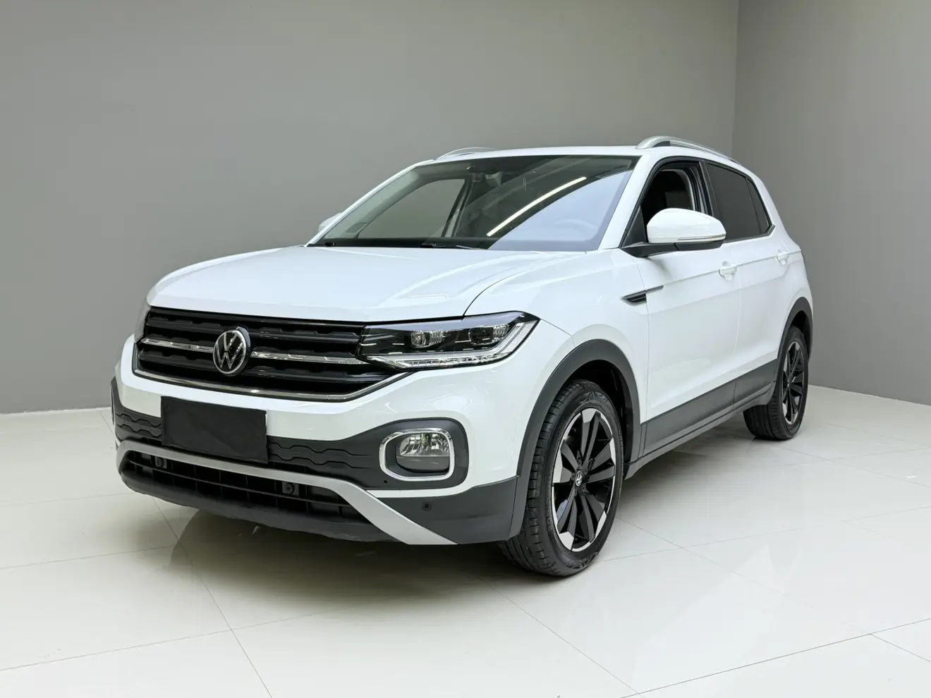 Volkswagen Explore the shadows  из Китая