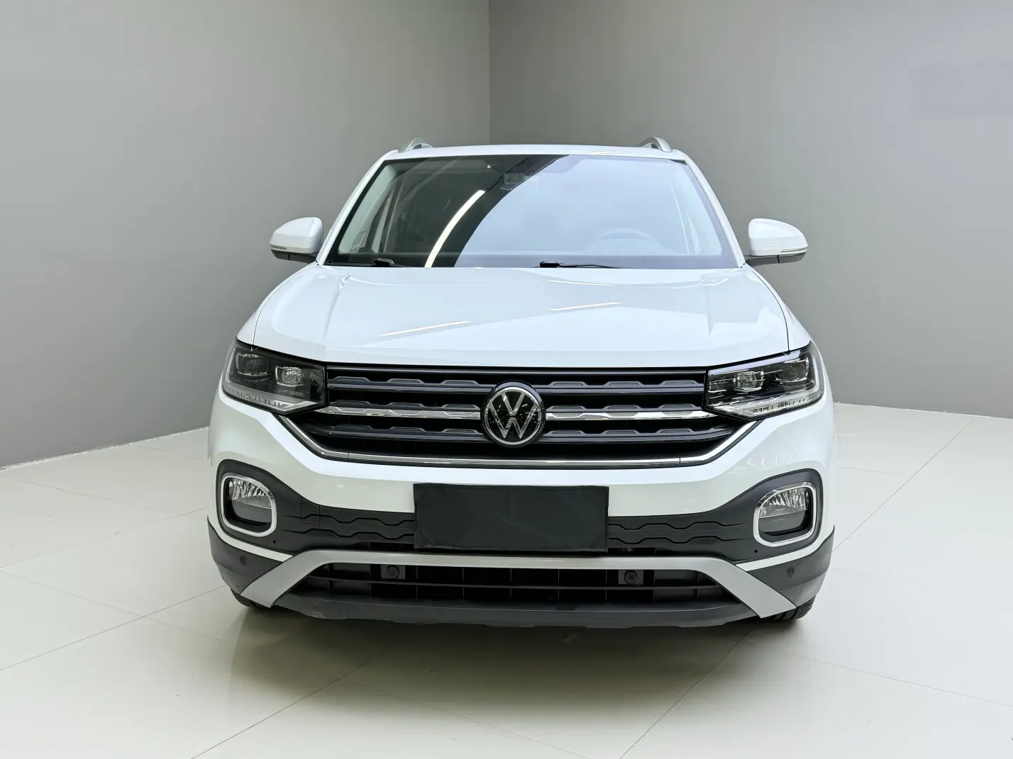 Volkswagen Explore the shadows  из Китая