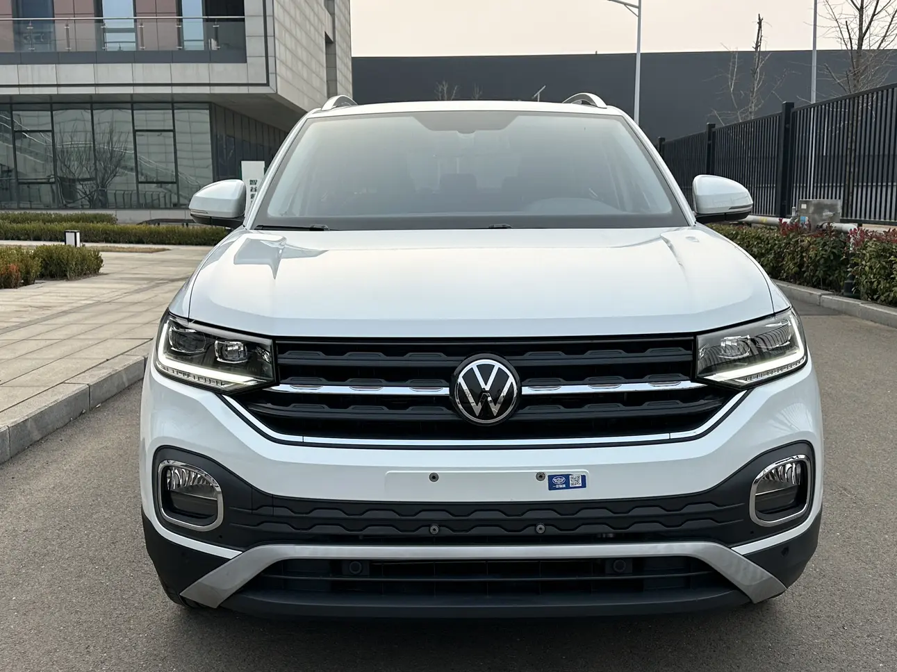 Volkswagen Explore the shadows  из Китая