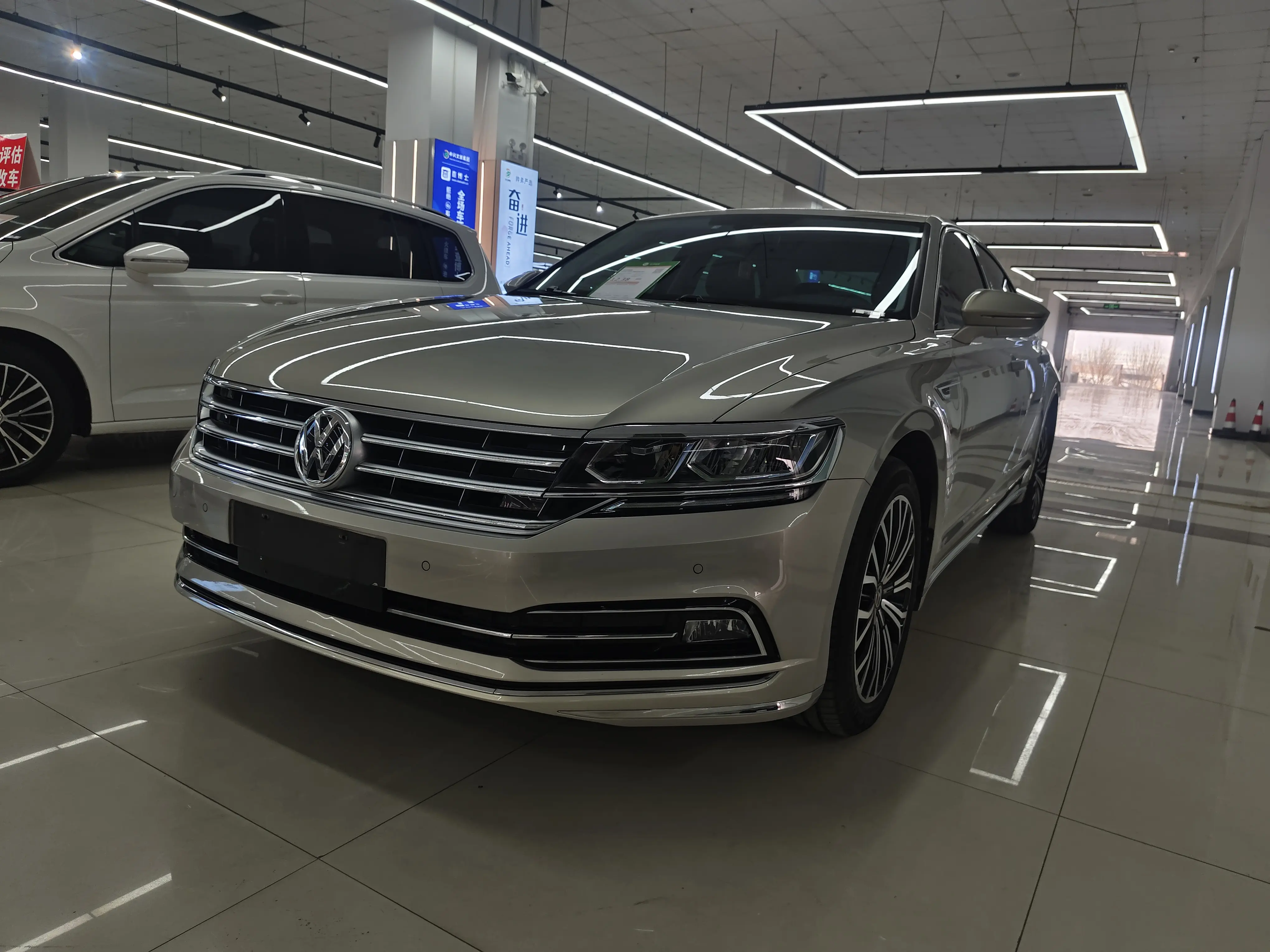 Volkswagen Hui Ang  из Китая