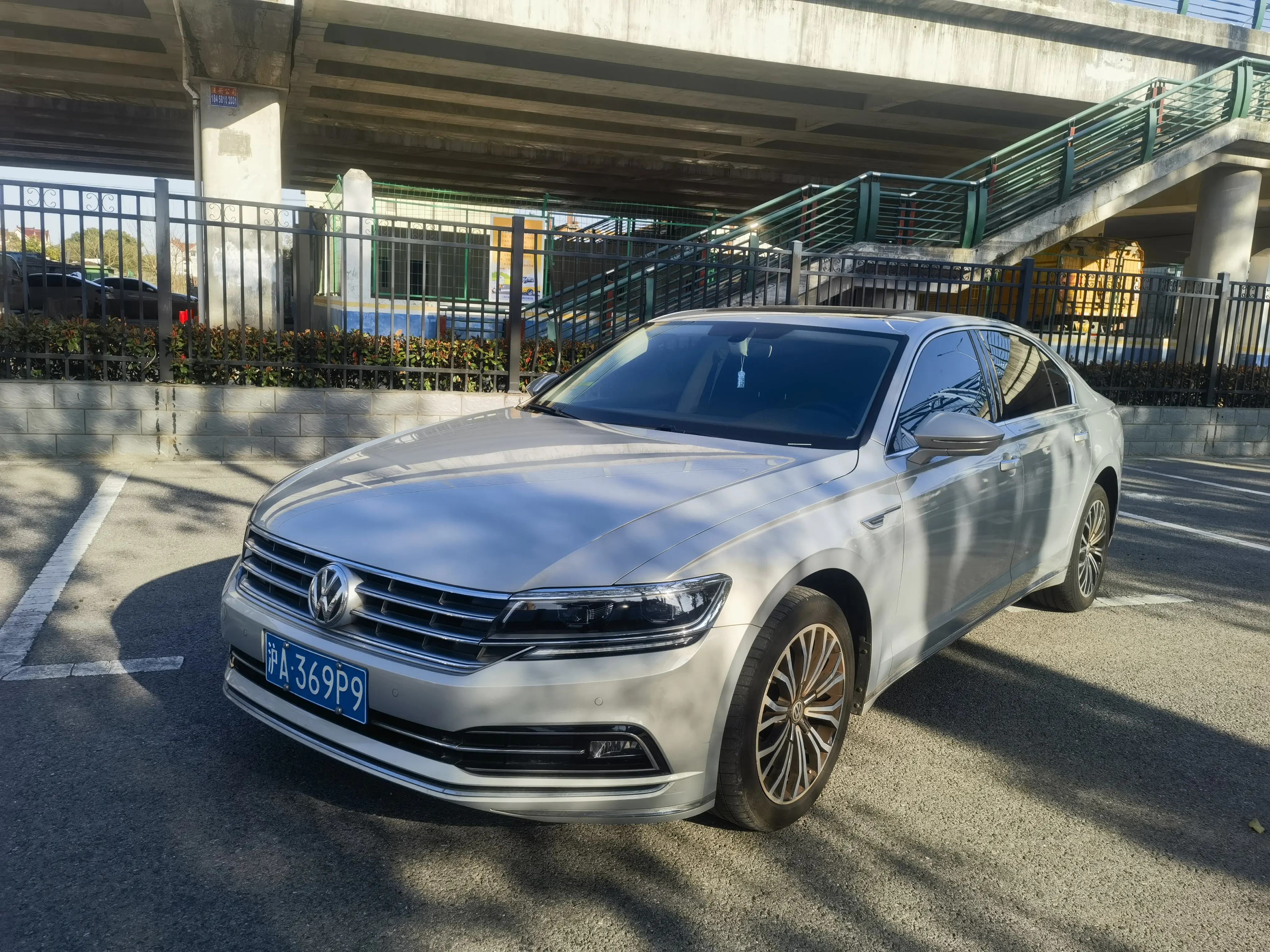 Volkswagen Hui Ang  из Китая