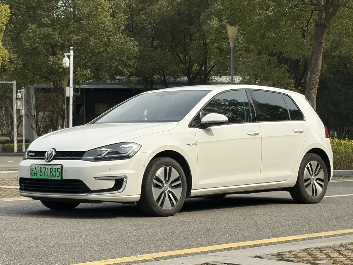 Volkswagen E-Golf  из Китая