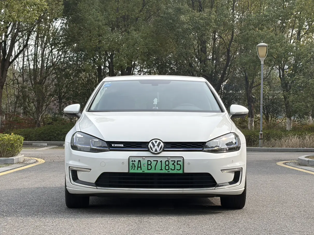 Volkswagen E-Golf  из Китая