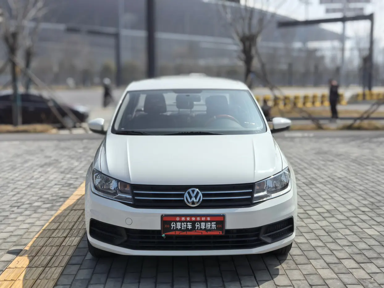 Volkswagen Santana  из Китая