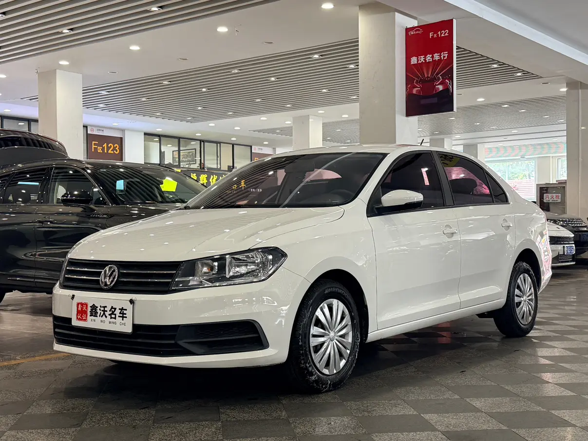 Volkswagen Santana  из Китая