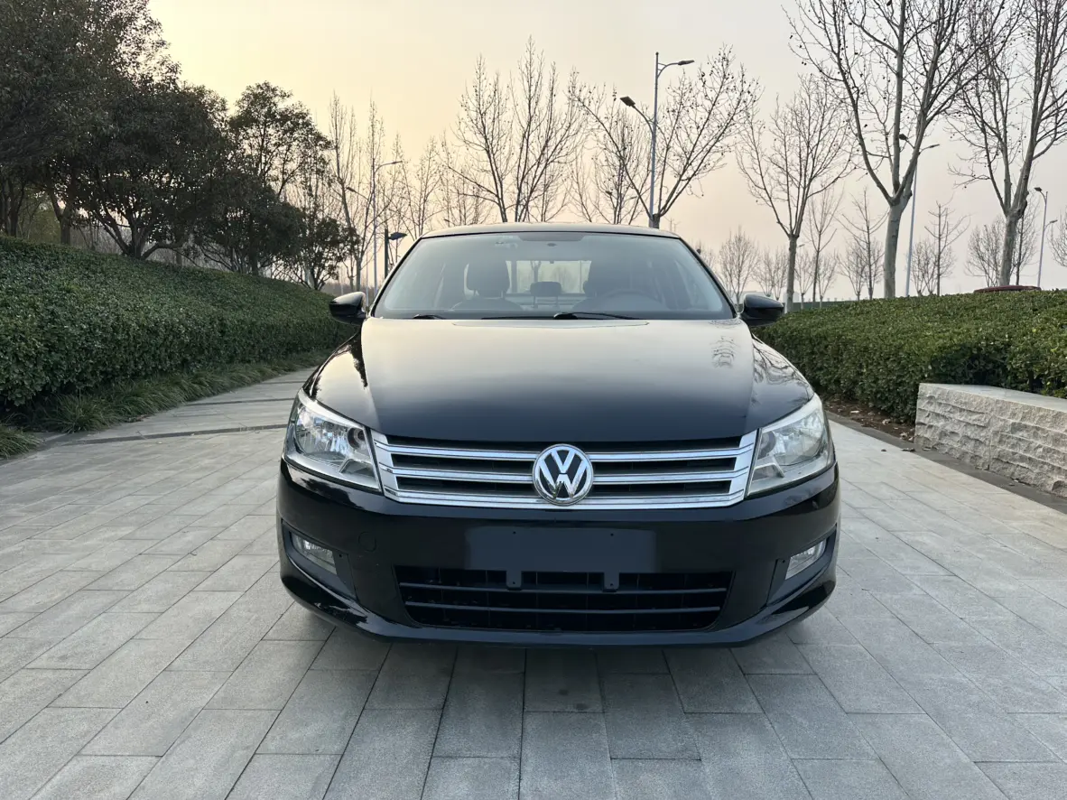 Volkswagen Santana  из Китая