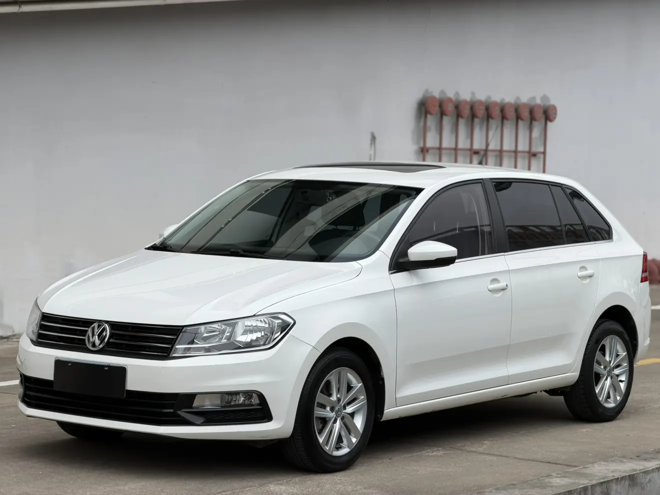 Volkswagen Santana  из Китая