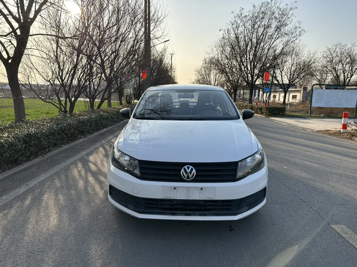 Volkswagen Santana  из Китая