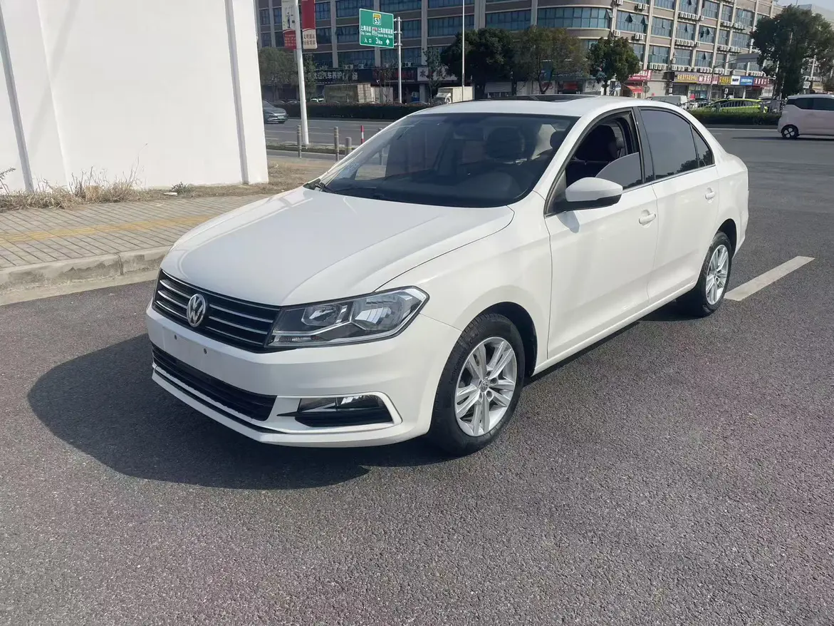 Volkswagen Santana  из Китая