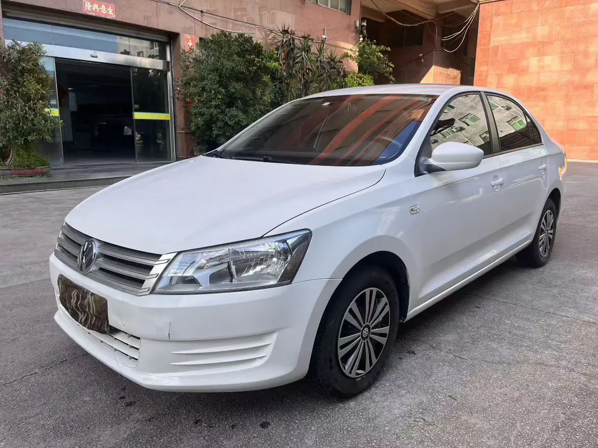 Volkswagen Santana  из Китая