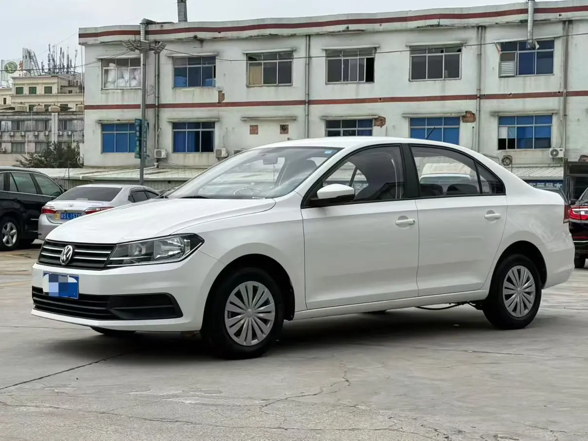 Volkswagen Santana  из Китая