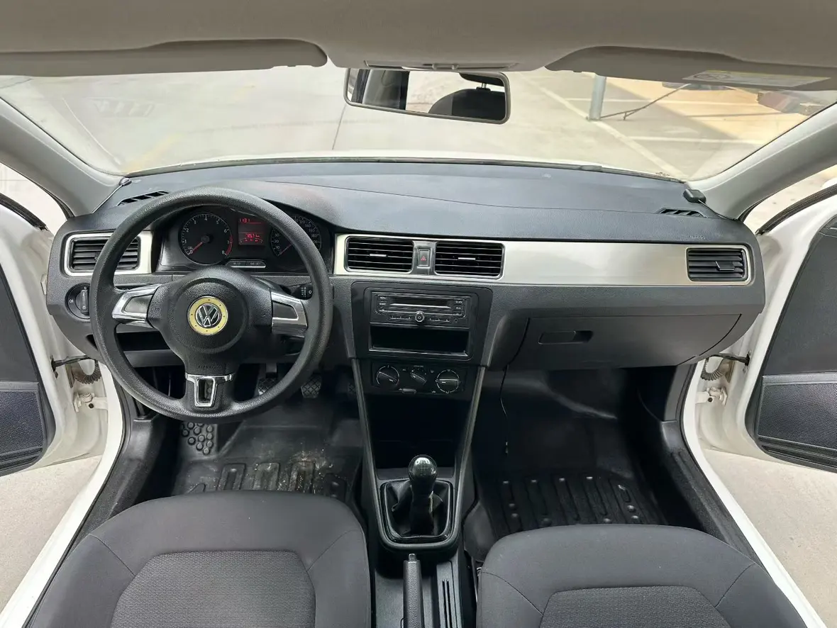 Volkswagen Santana  из Китая