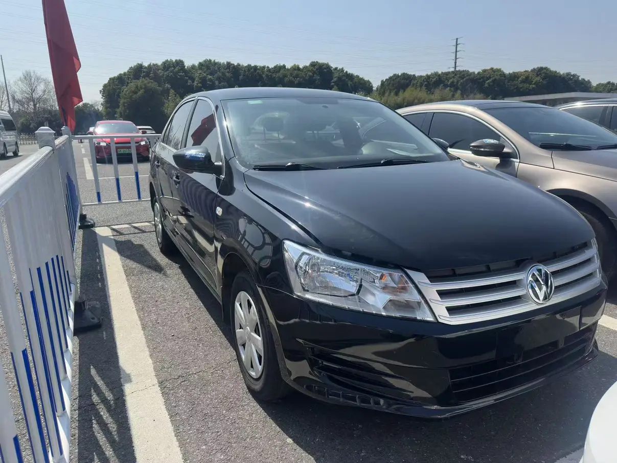 Volkswagen Santana  из Китая