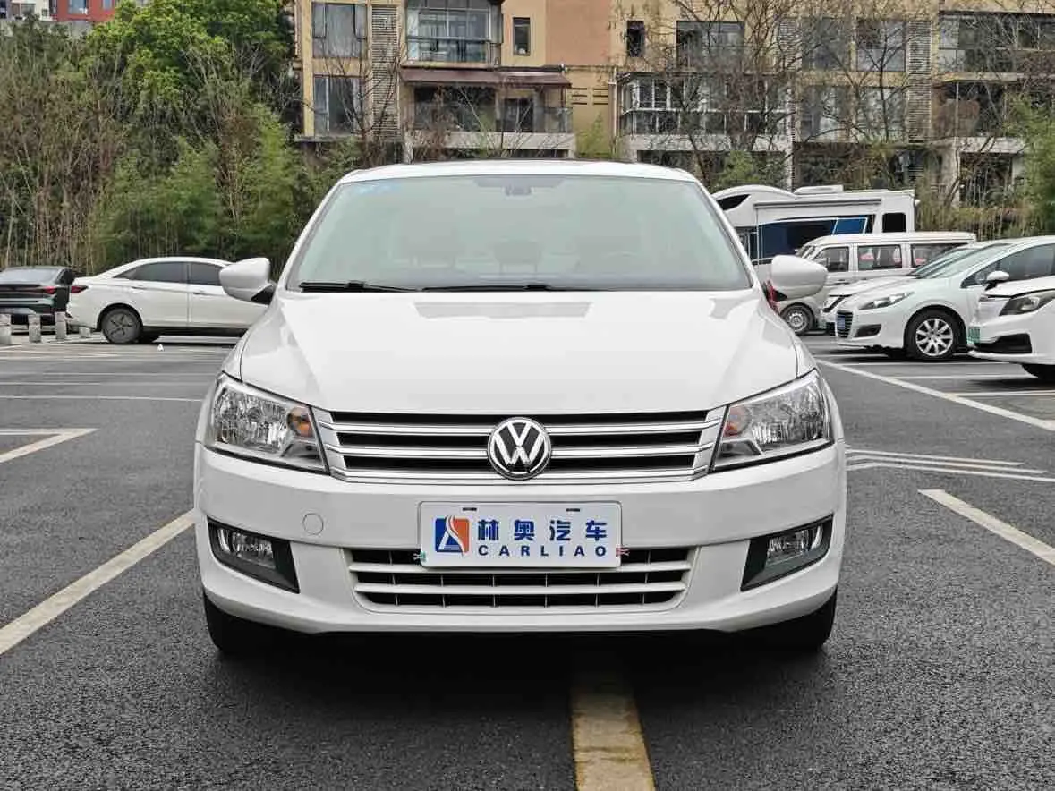 Volkswagen Santana  из Китая