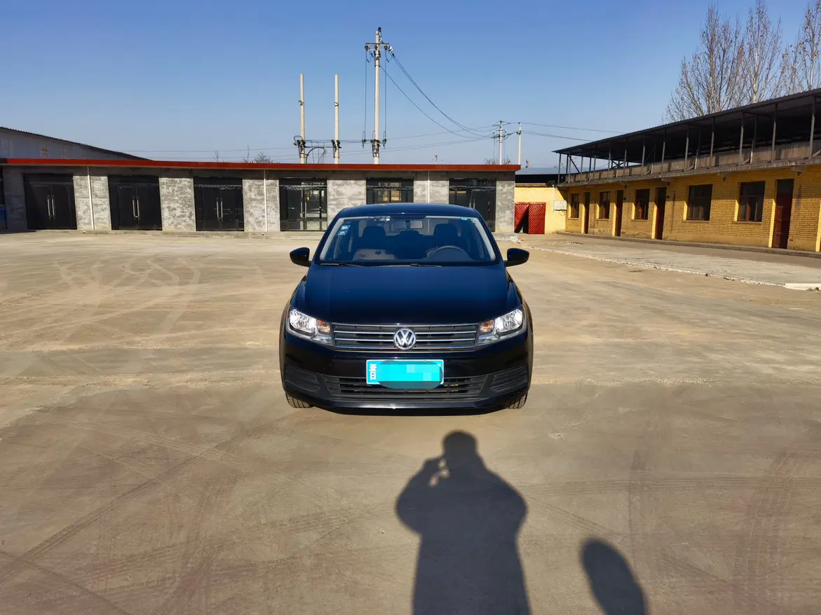 Volkswagen Santana  из Китая