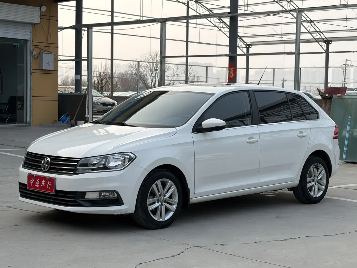 Volkswagen Santana  из Китая