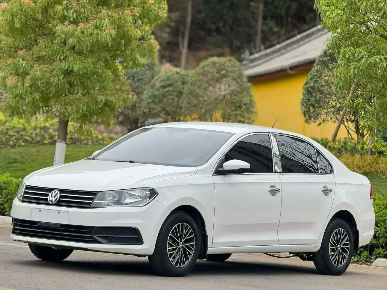 Volkswagen Santana  из Китая