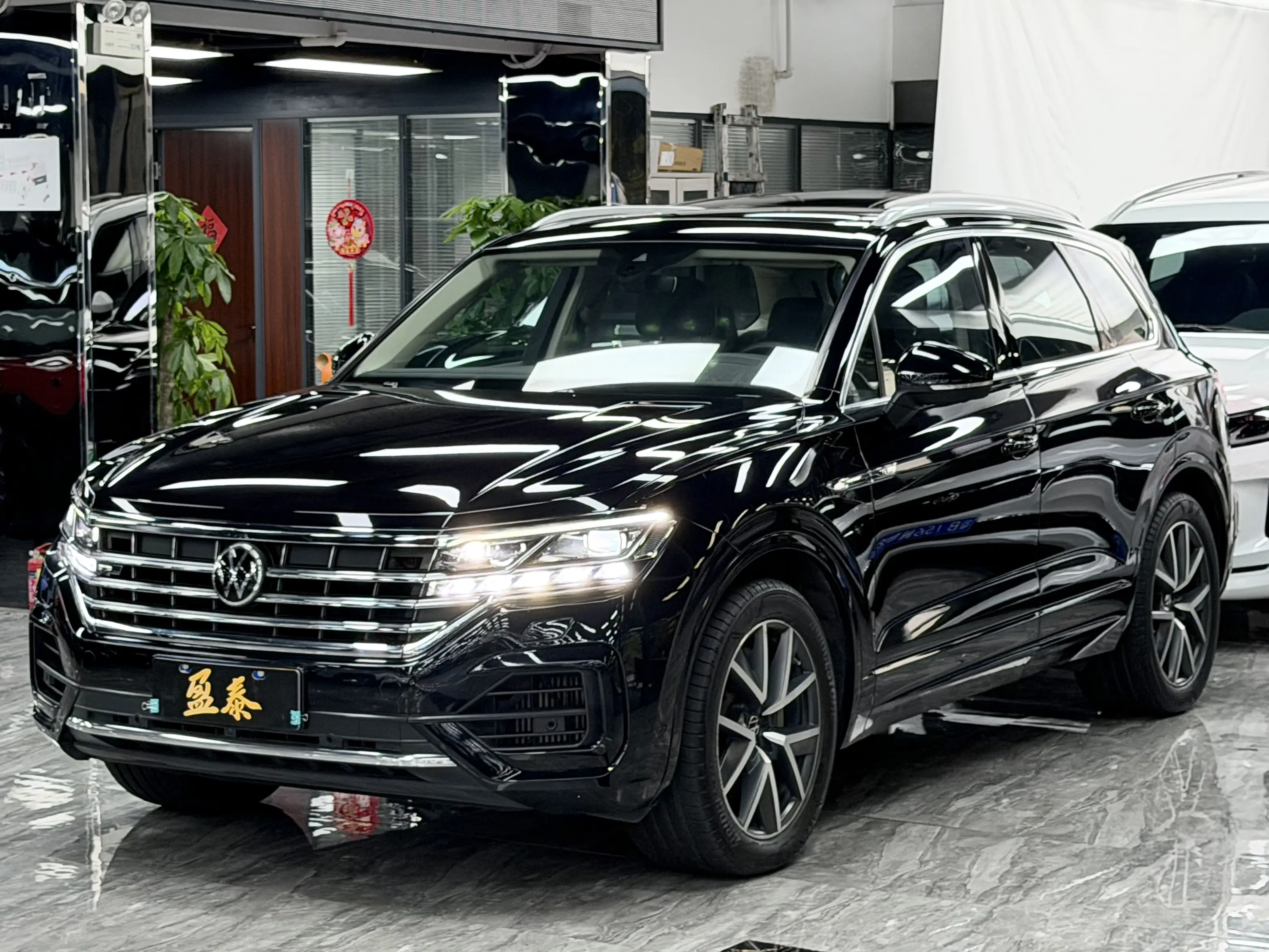 Volkswagen Touareg  из Китая