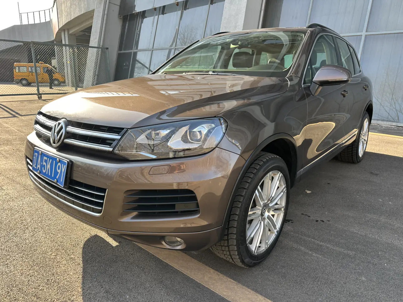 Volkswagen Touareg  из Китая