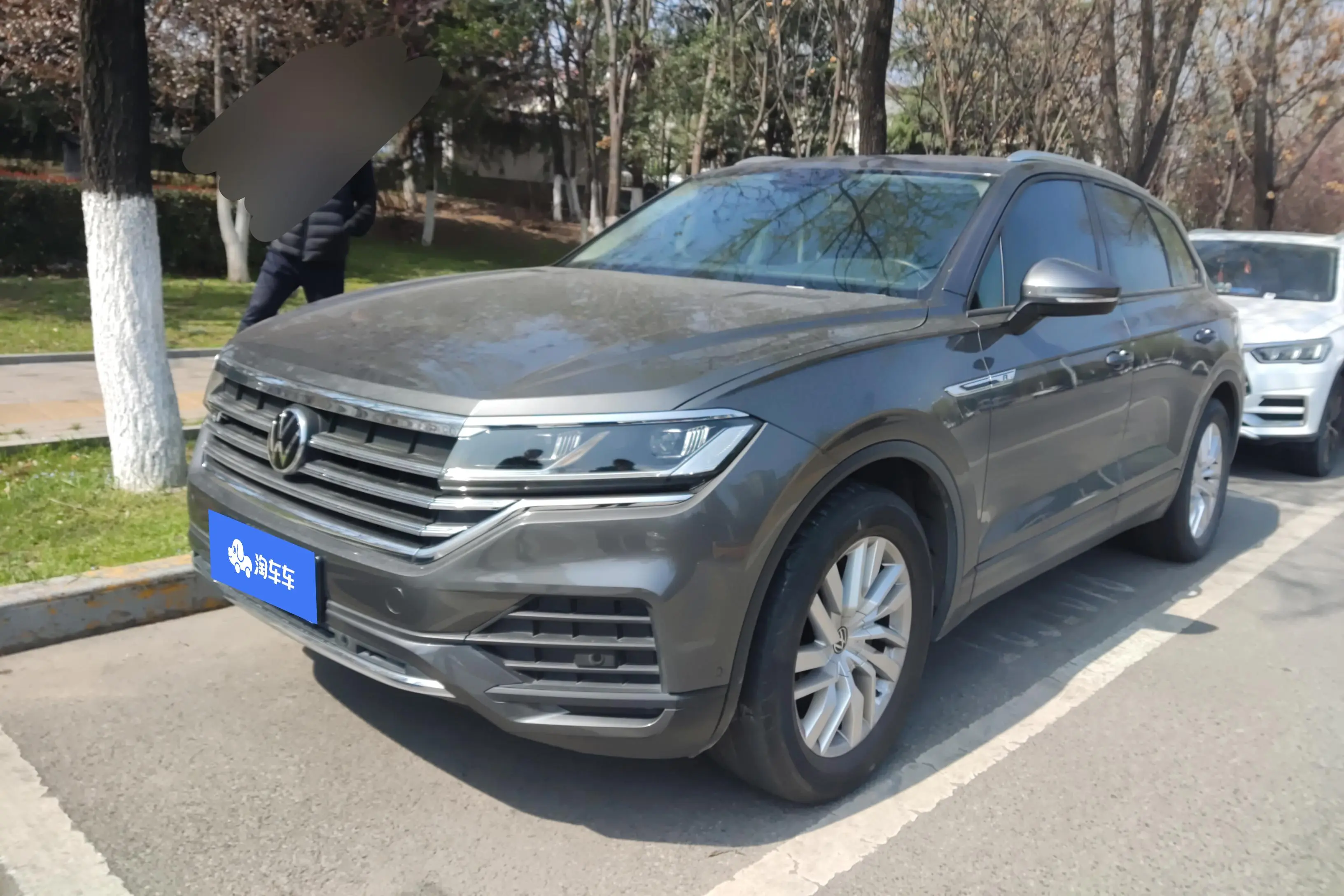 Volkswagen Touareg  из Китая