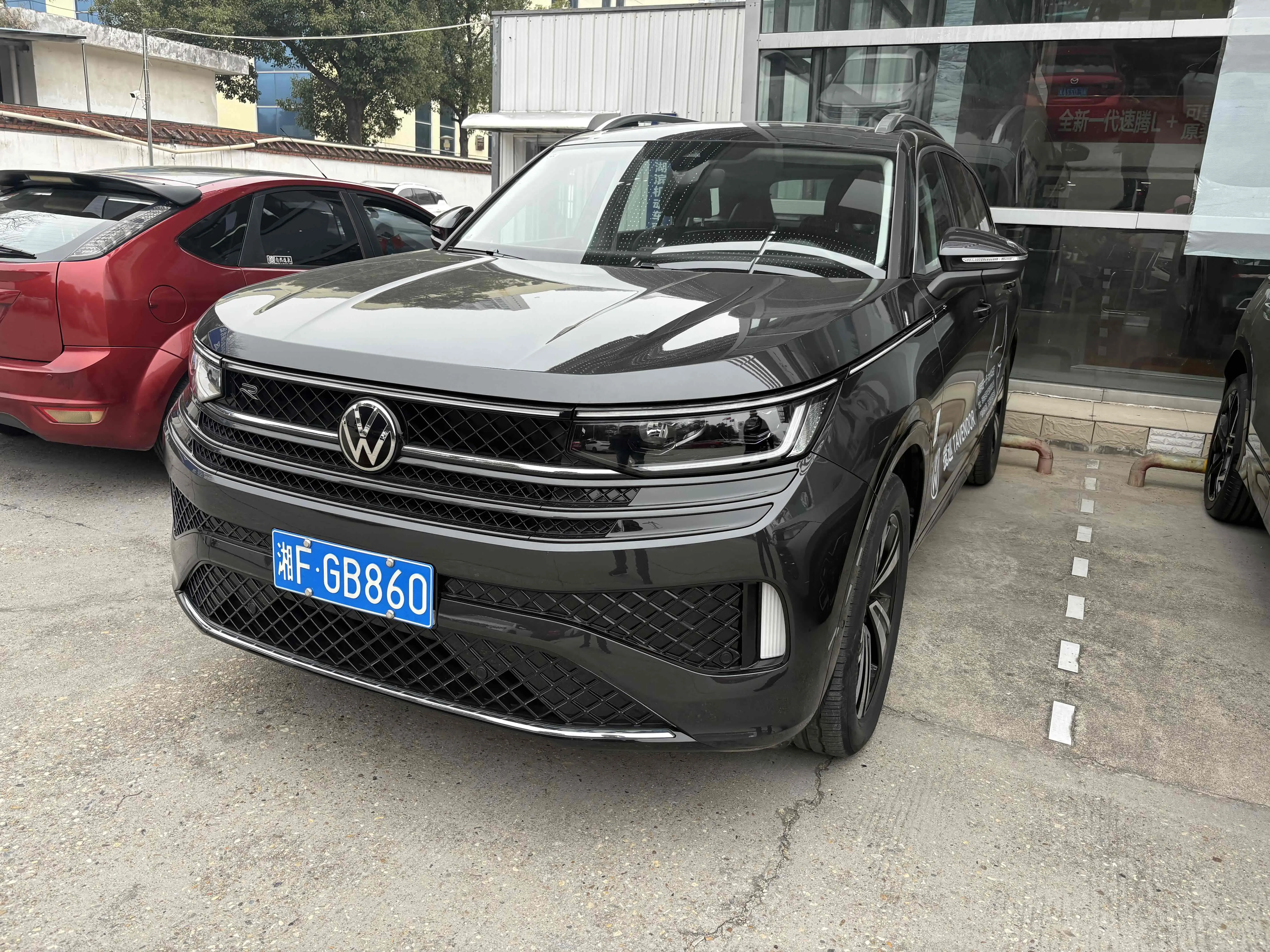 Volkswagen Patrol  из Китая