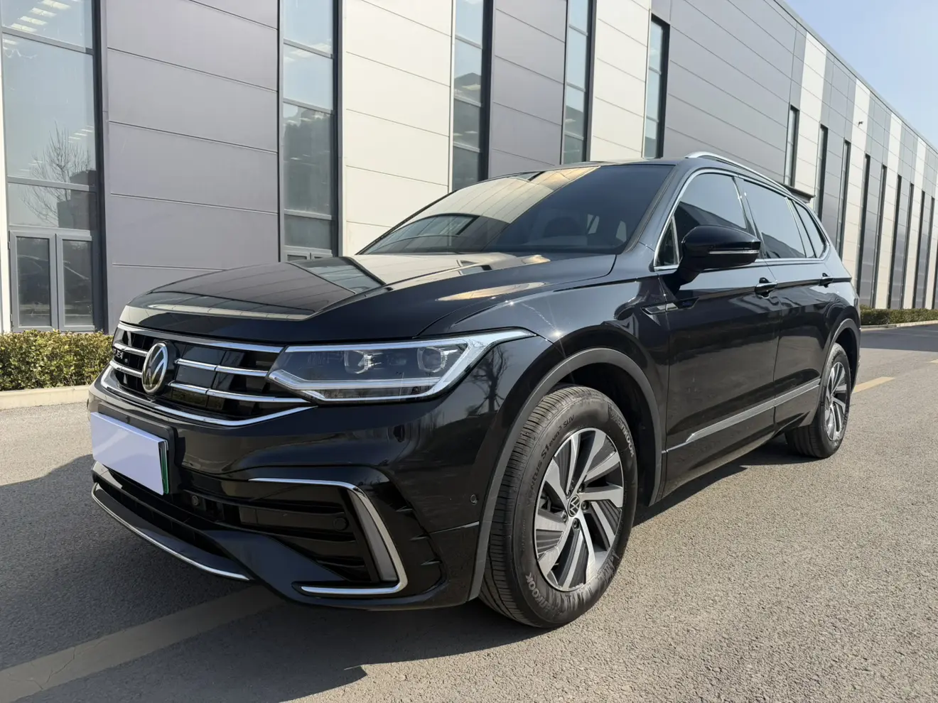 Volkswagen Tiguan L PHEV  из Китая