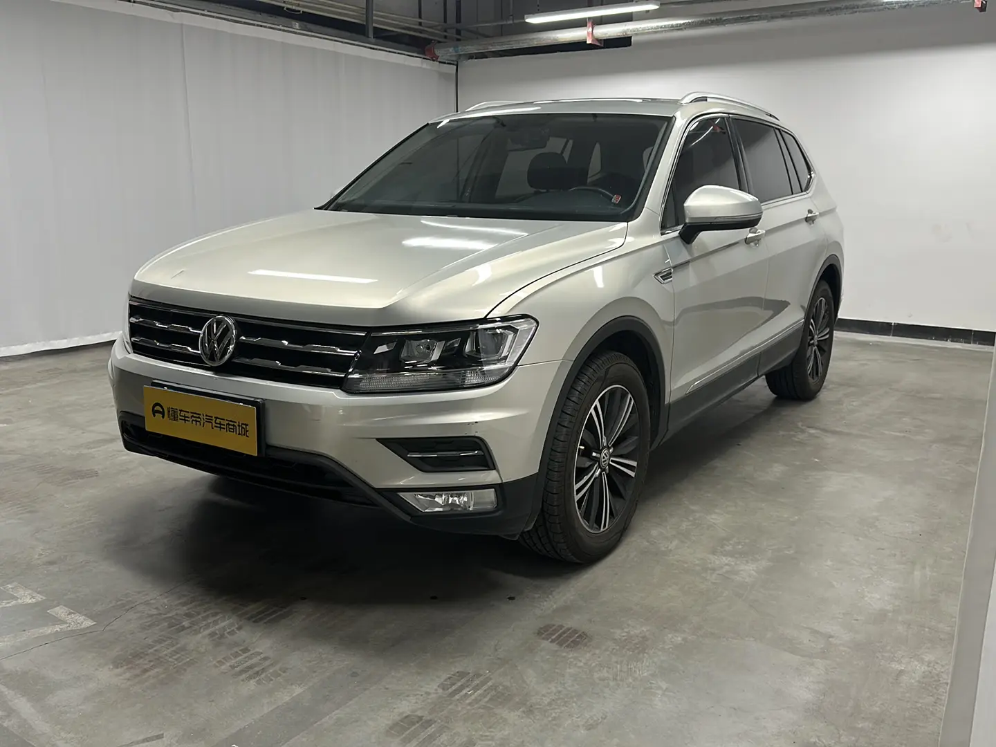 Volkswagen Tiguan L  из Китая
