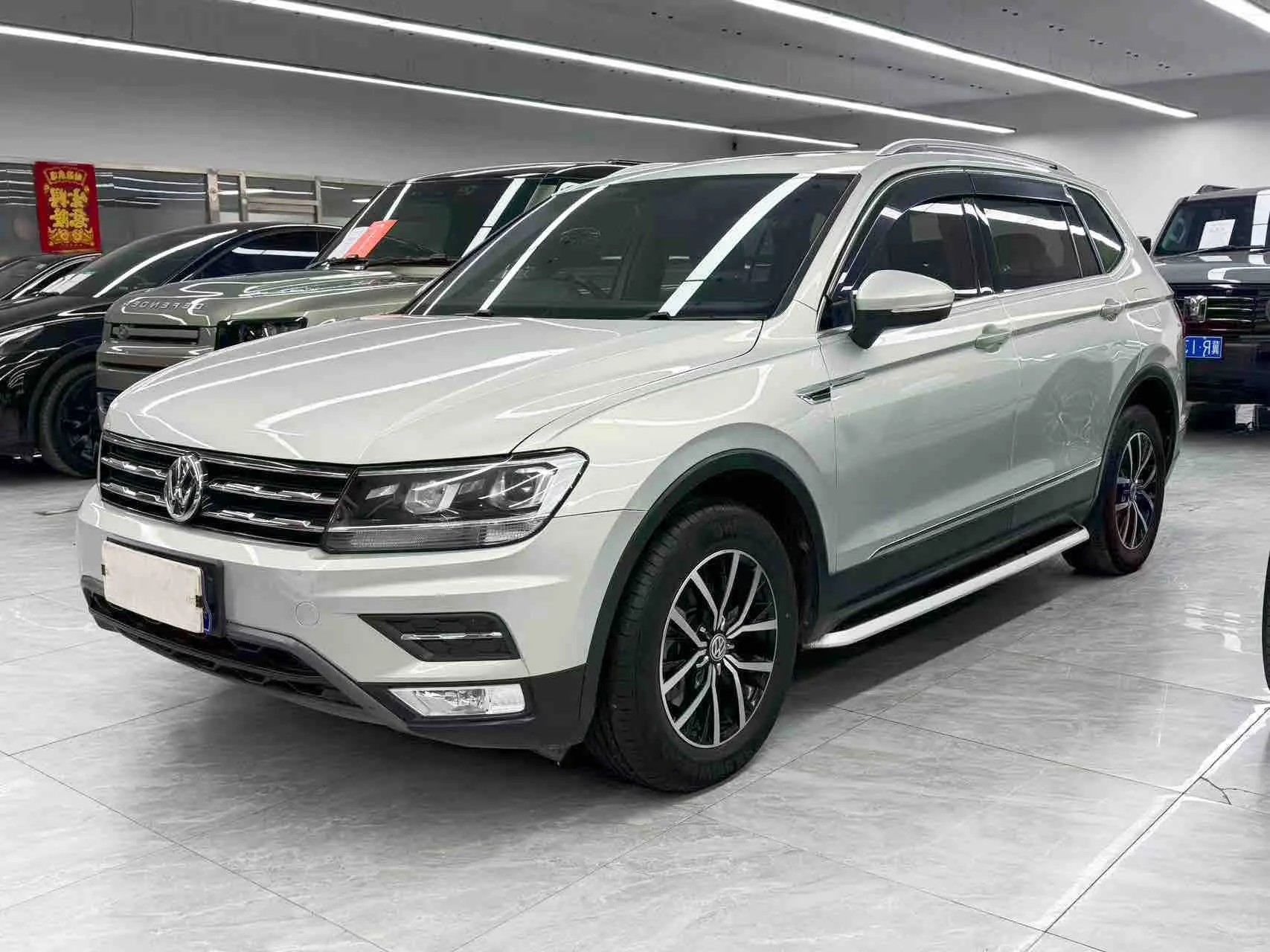Volkswagen Tiguan L  из Китая