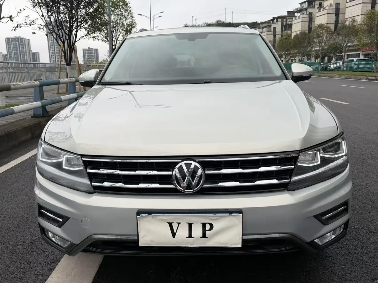 Volkswagen Tiguan L  из Китая