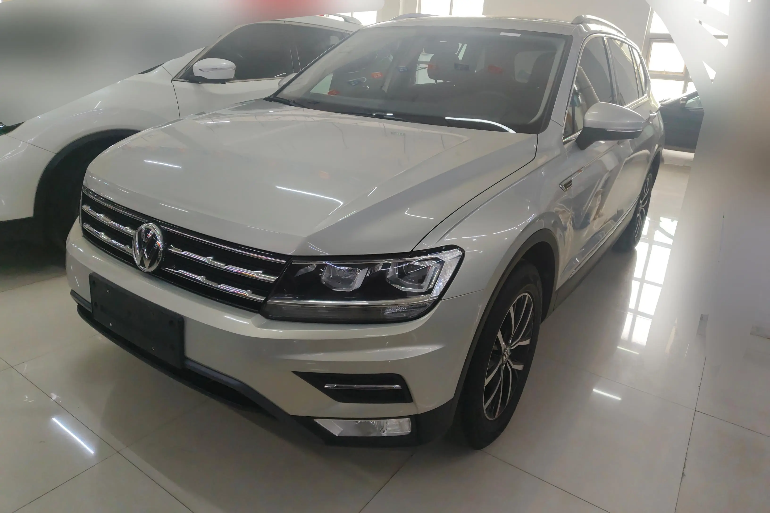 Volkswagen Tiguan L  из Китая