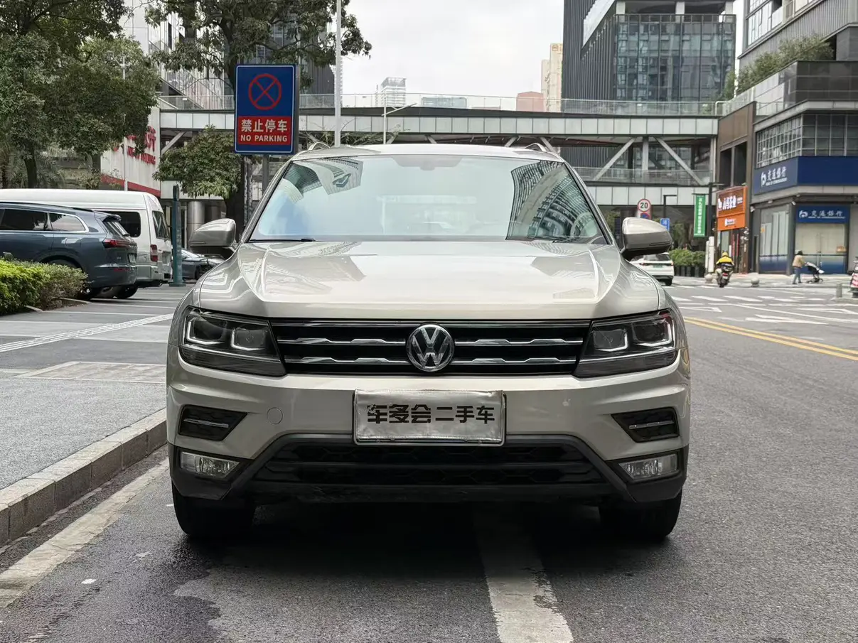 Volkswagen Tiguan L  из Китая