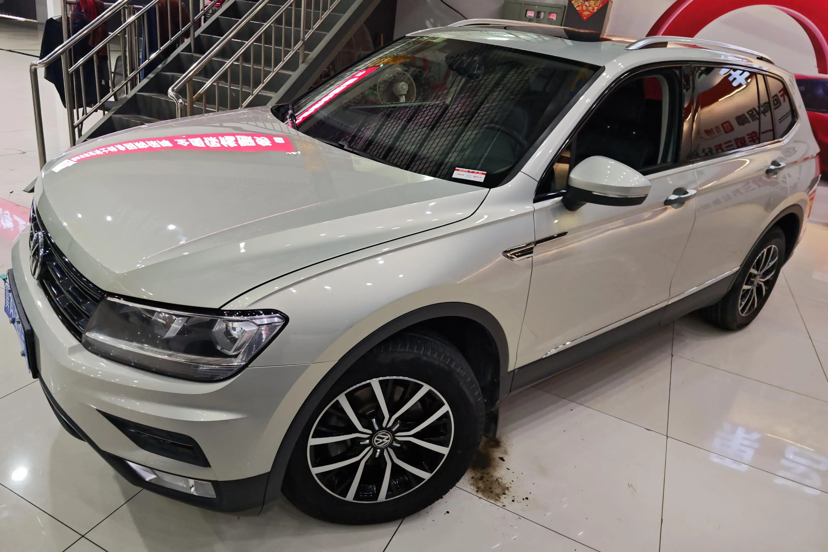 Volkswagen Tiguan L  из Китая