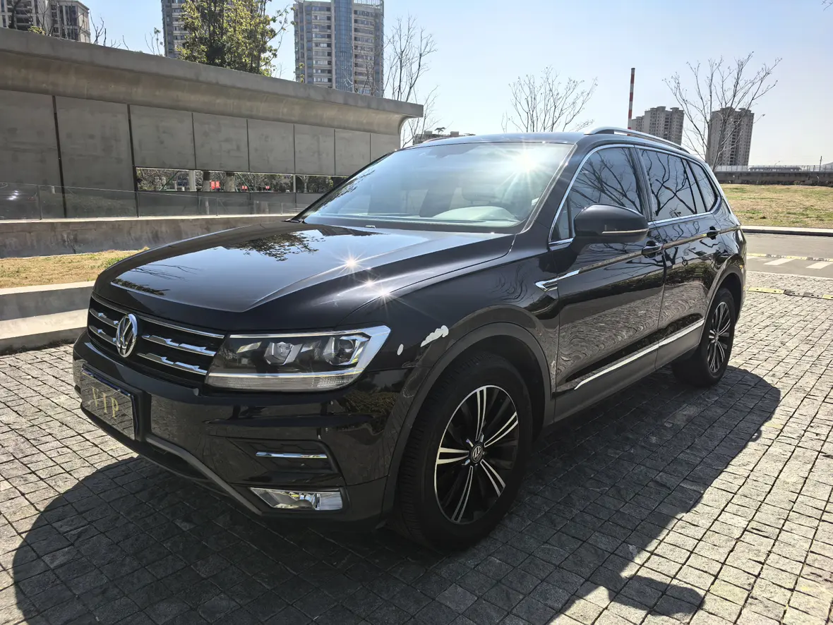 Volkswagen Tiguan L  из Китая
