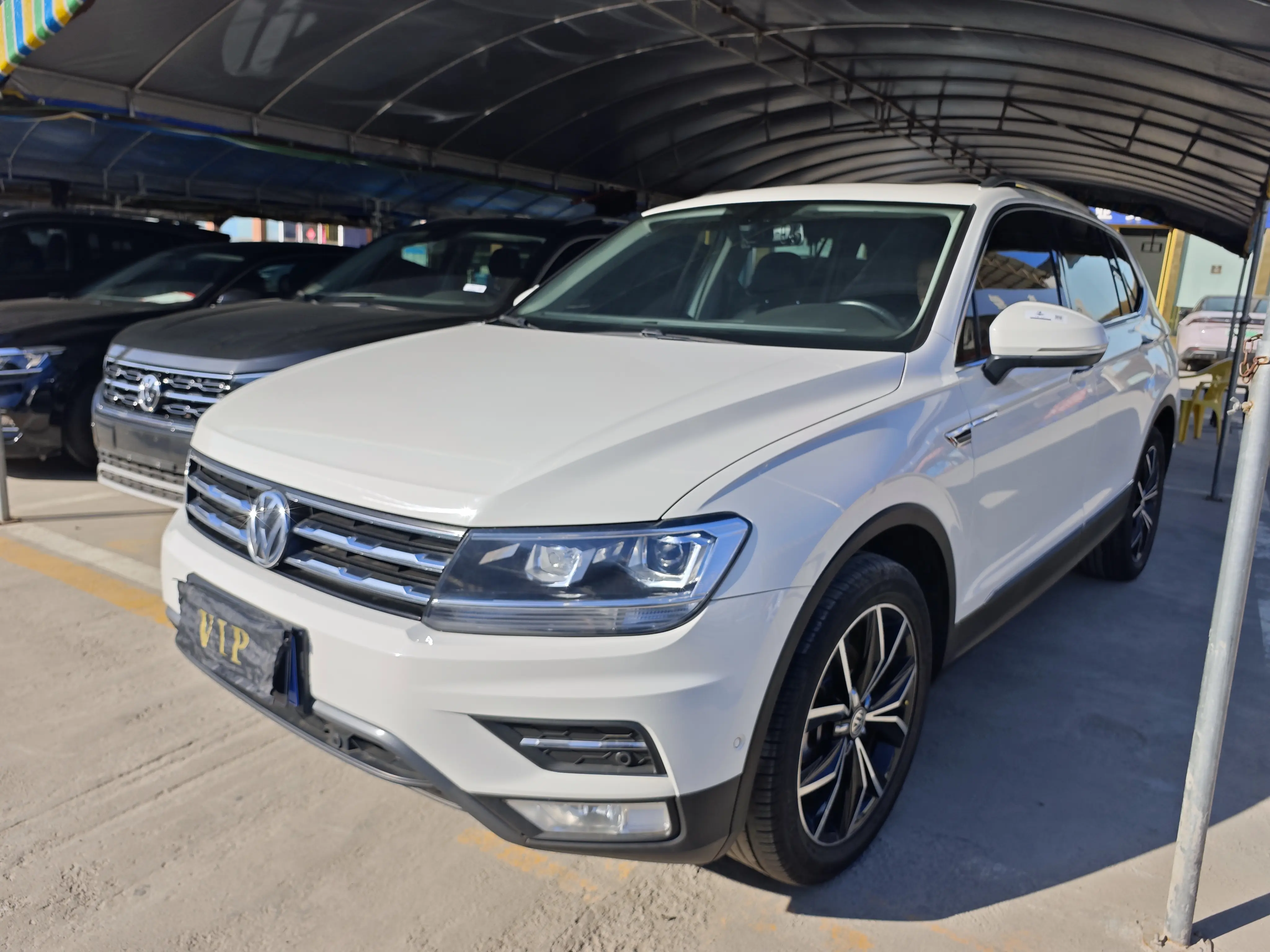 Volkswagen Tiguan L  из Китая