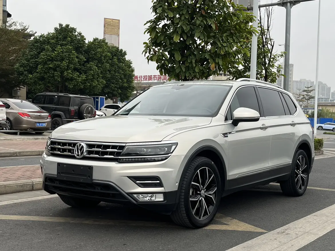 Volkswagen Tiguan L  из Китая