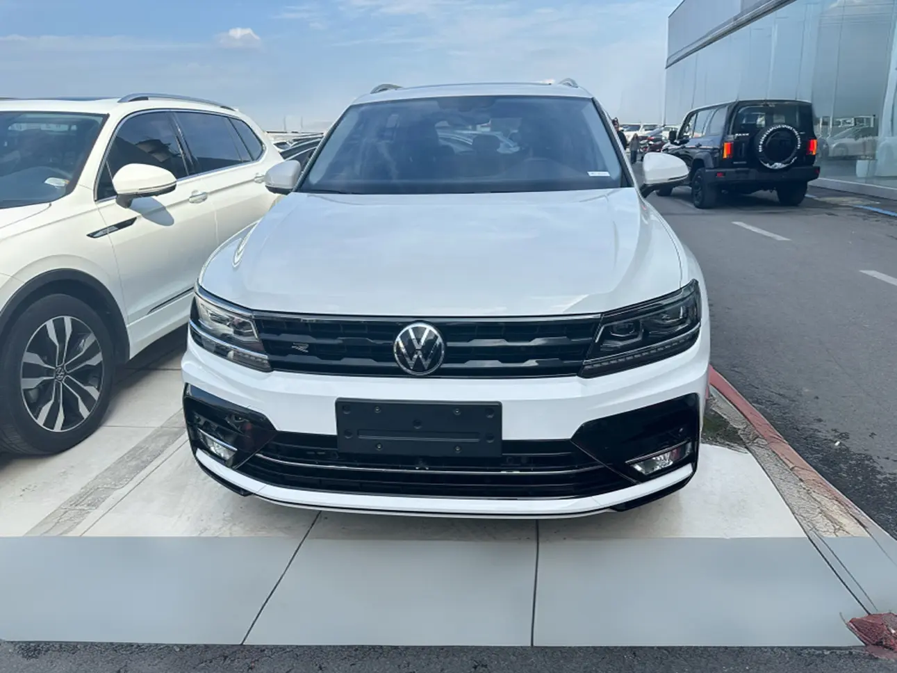 Volkswagen Tiguan L  из Китая
