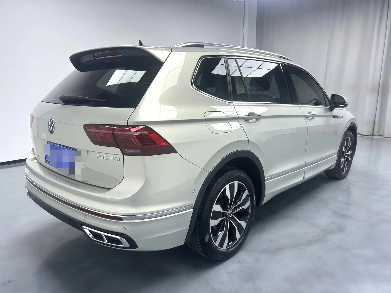 Volkswagen Tiguan L  из Китая
