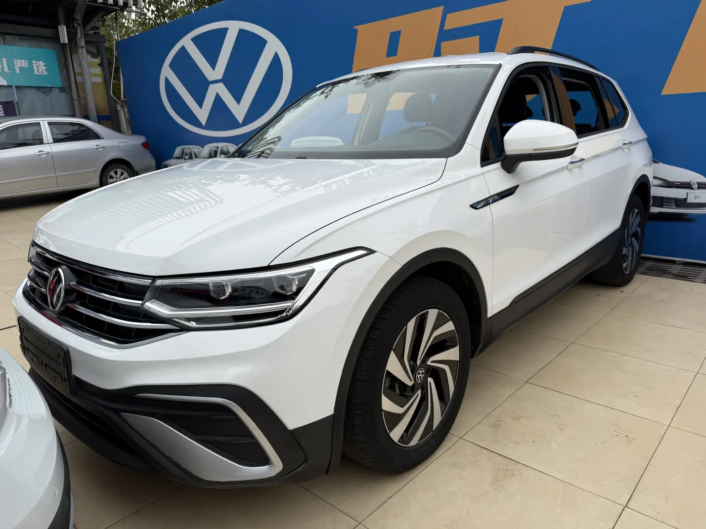 Volkswagen Tiguan L  из Китая